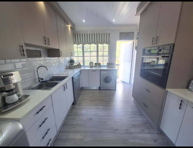 3 BEDROOM HOUSE FOR SALE IN VAKANSIEPLAAS